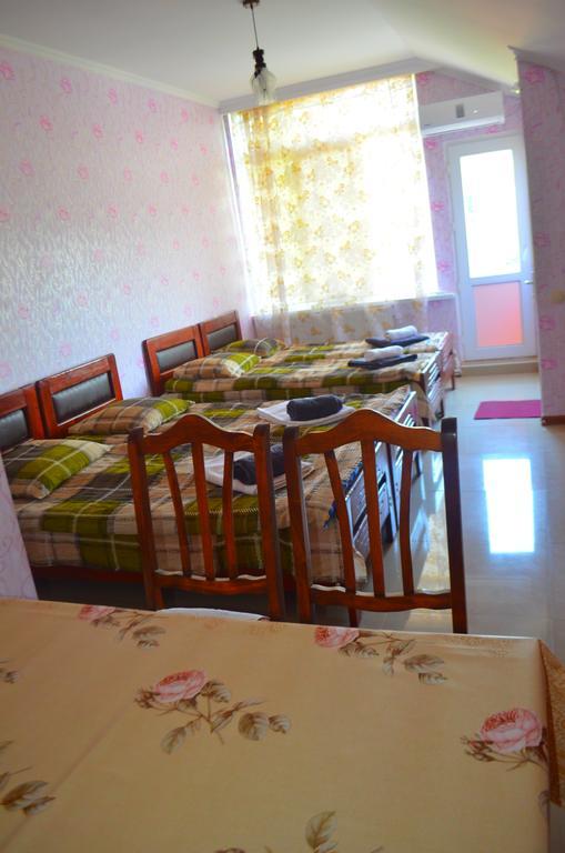 Alex'S Cosy Guesthouse Tbilisi Ruang foto