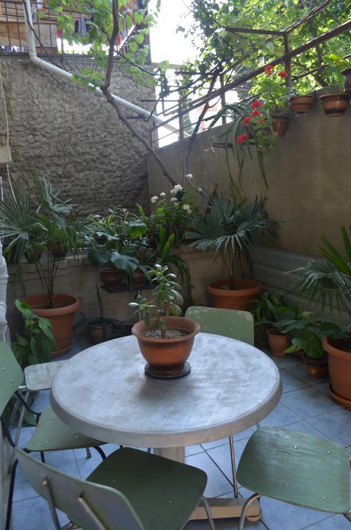 Alex'S Cosy Guesthouse Tbilisi Ruang foto