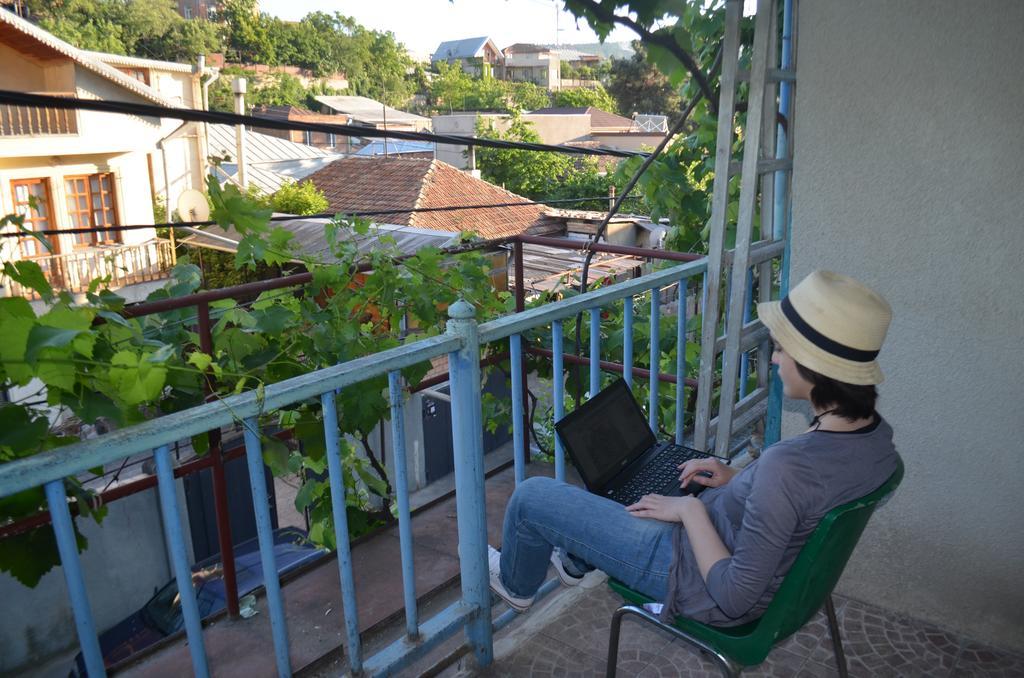 Alex'S Cosy Guesthouse Tbilisi Ruang foto